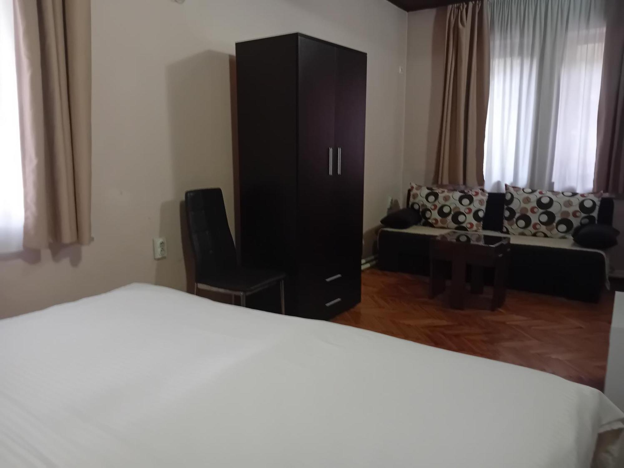 Hotel Vila Silia Skopje Zewnętrze zdjęcie